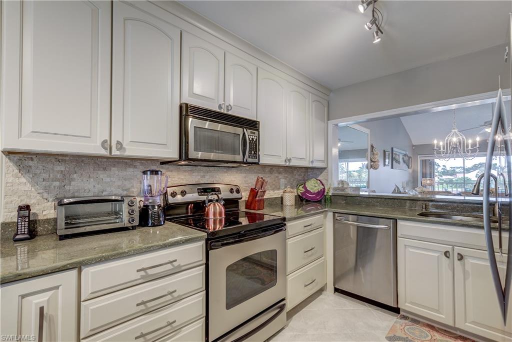 ST REGIS CLUB - Residential Lease