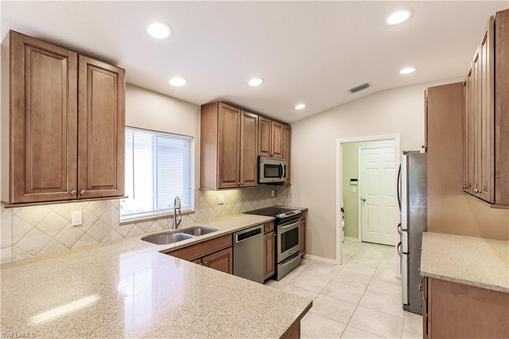 THE SHORES - Residential