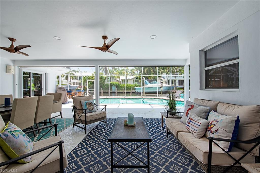 AQUALANE SHORES - Residential