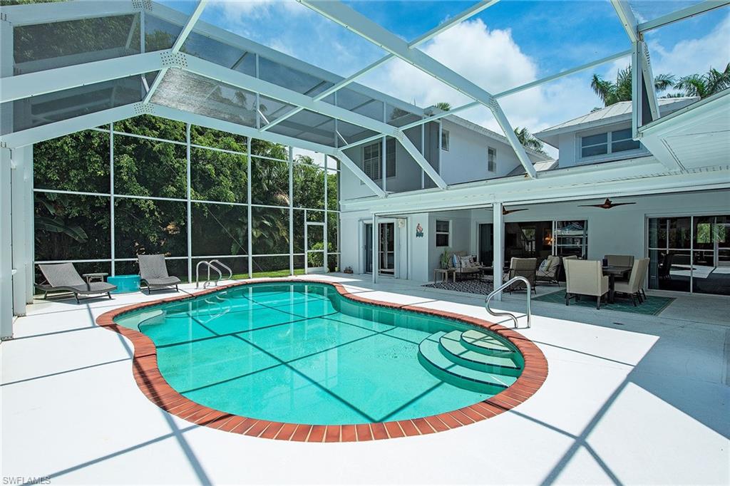 AQUALANE SHORES - Residential