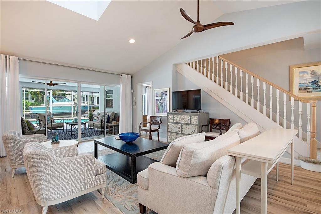 AQUALANE SHORES - Residential