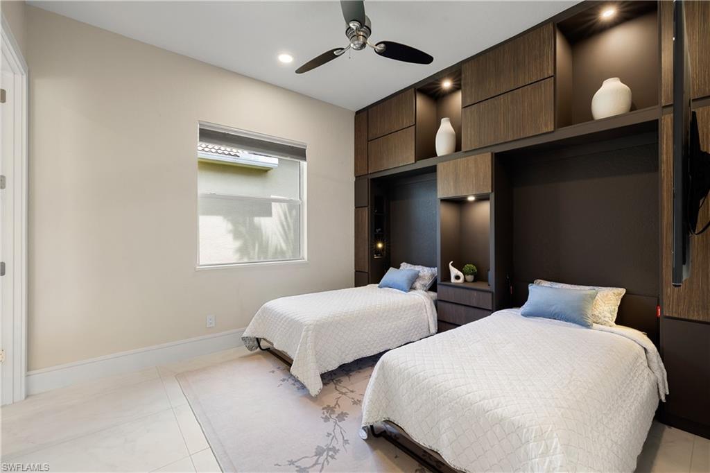 SUNSET TRACE - Residential