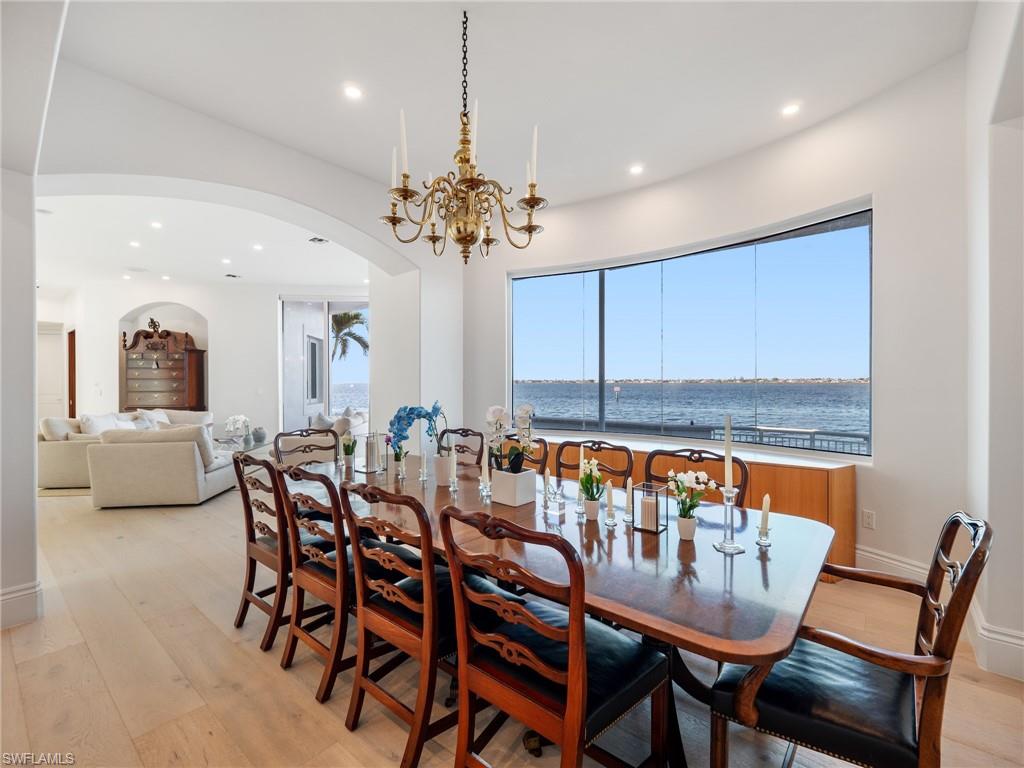 TOWN AND RIVER - Residential