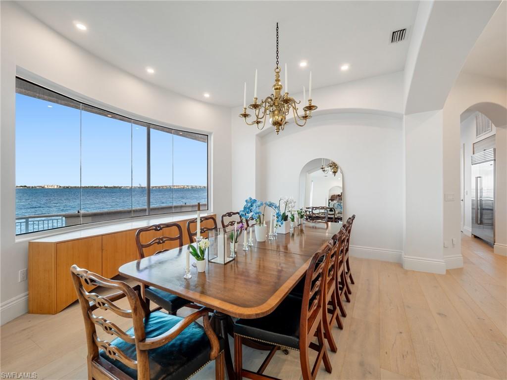 TOWN AND RIVER - Residential