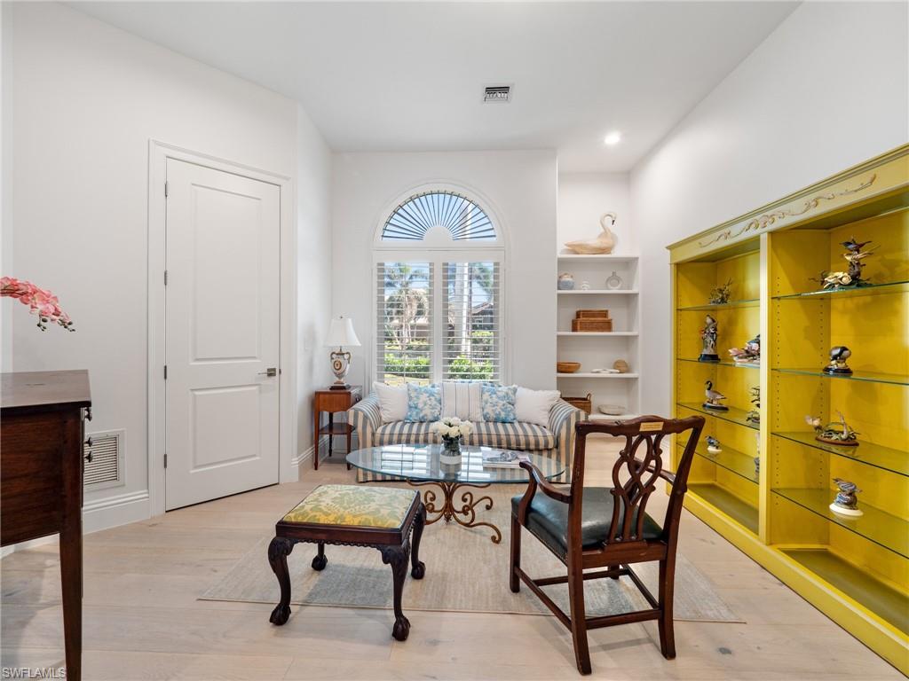 TOWN AND RIVER - Residential