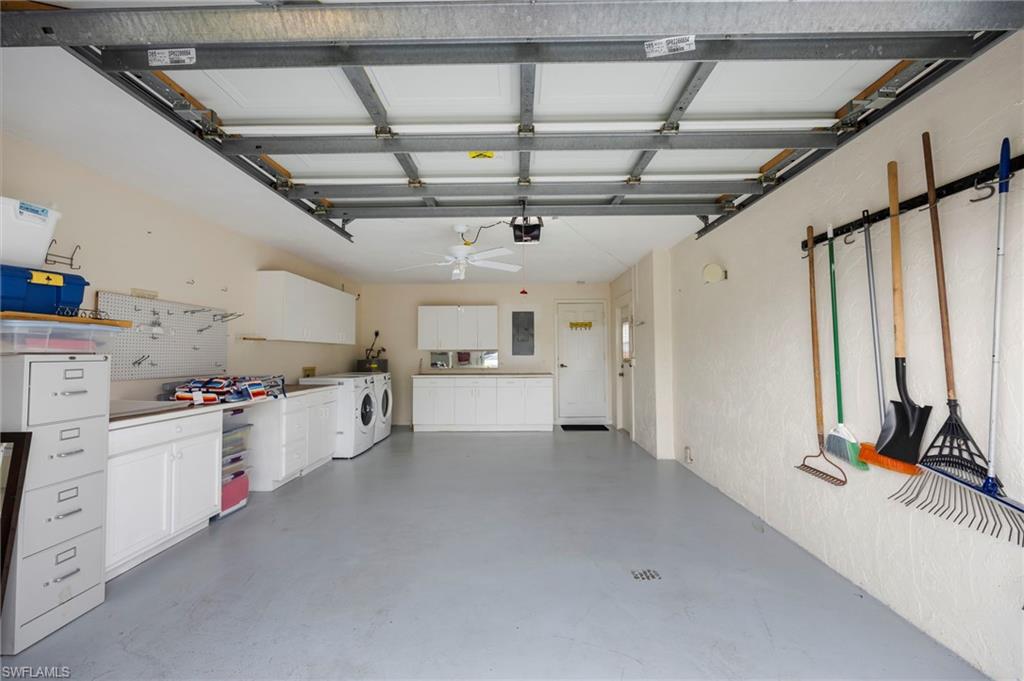 LAKEWOOD VILLAS - Residential