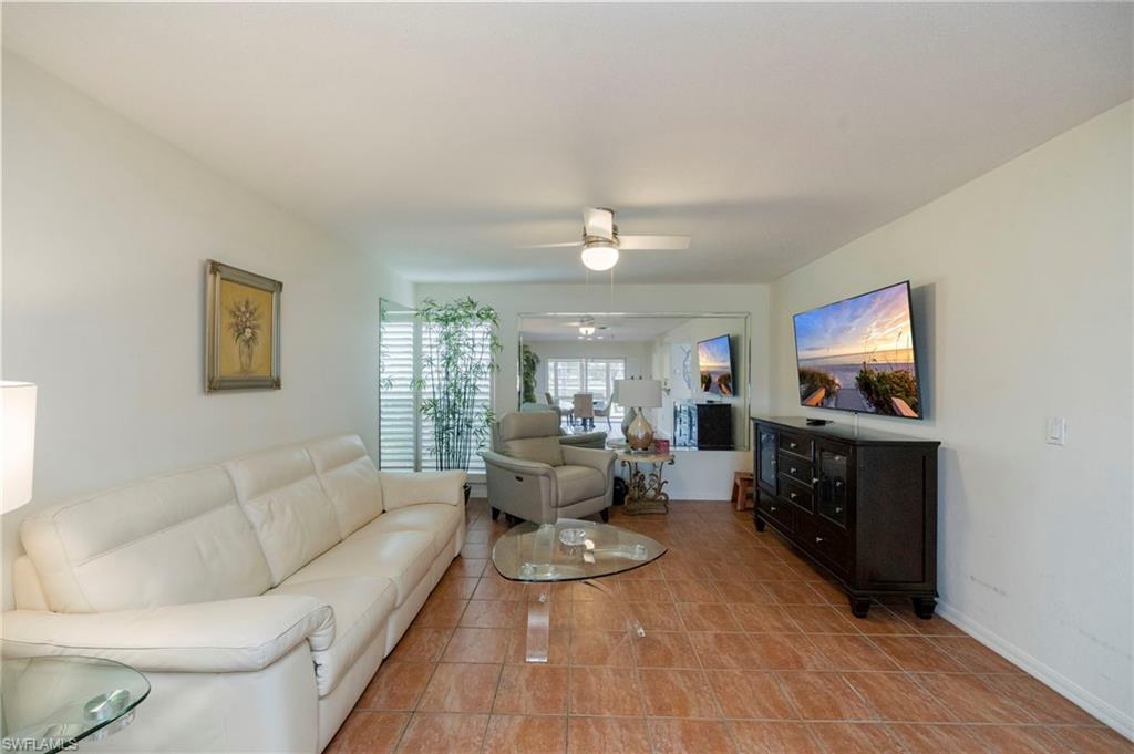 LAKEWOOD VILLAS - Residential