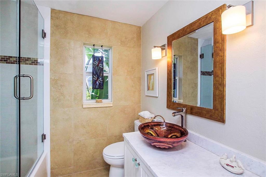 EAST ROCKS - Residential