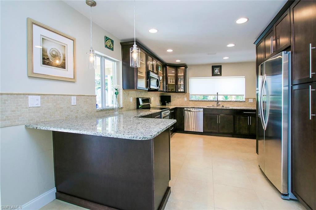 EAST ROCKS - Residential