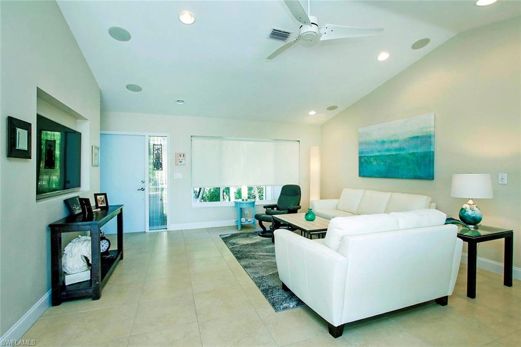 EAST ROCKS - Residential