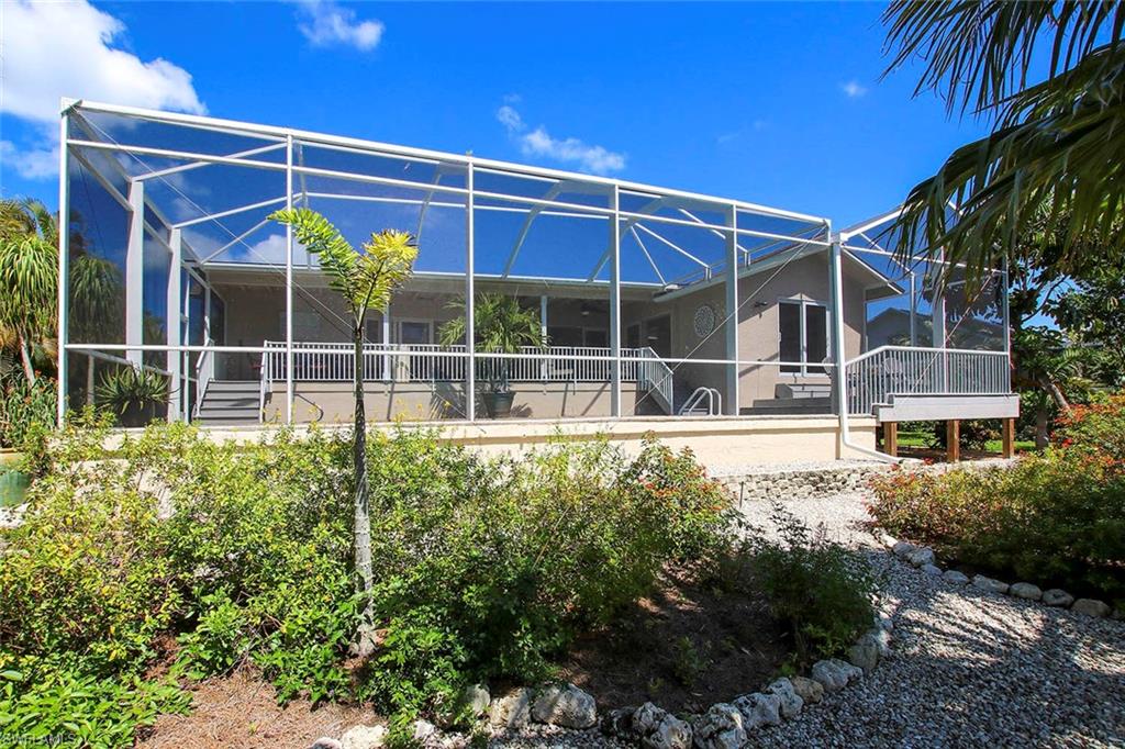 EAST ROCKS - Residential