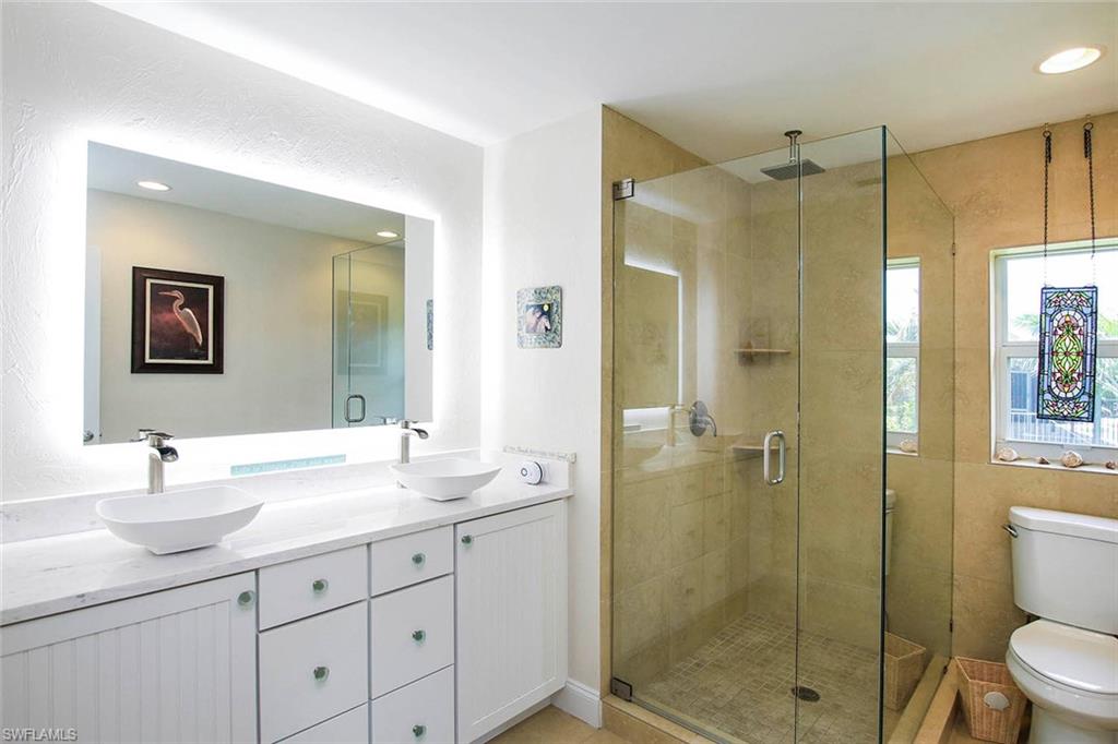 EAST ROCKS - Residential