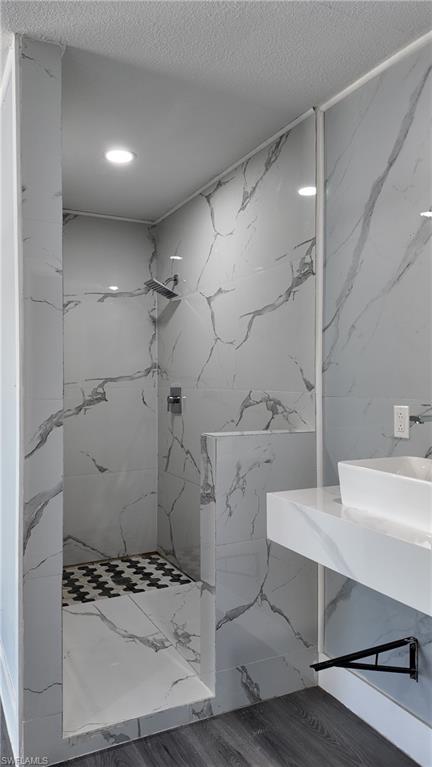 MONTURA - Residential