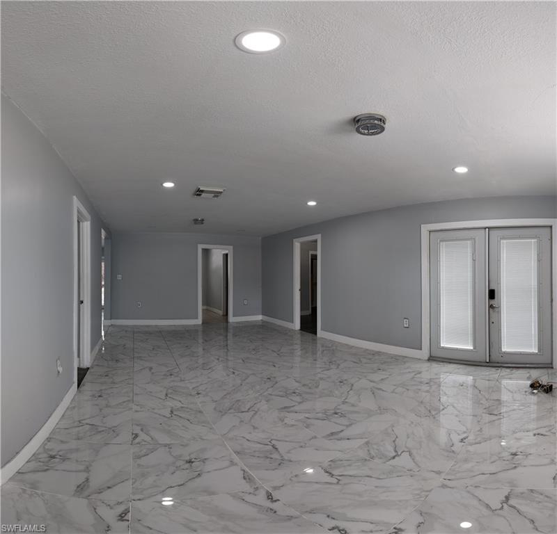 MONTURA - Residential