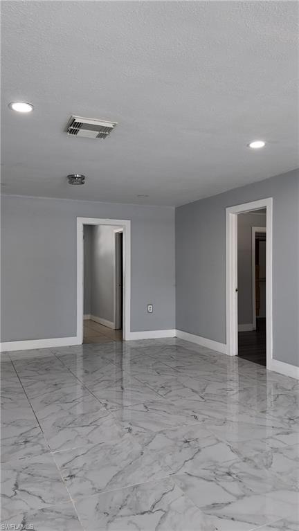 MONTURA - Residential