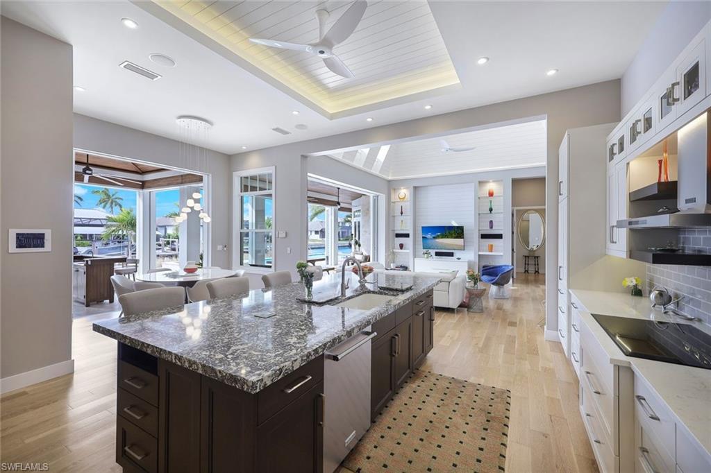 MARCO ISLAND - Residential