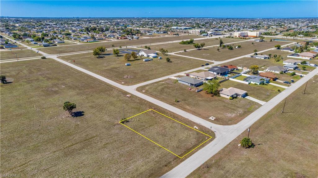 CAPE CORAL - Land