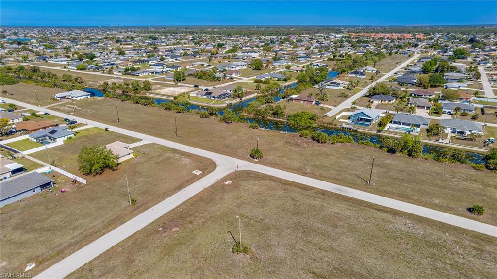 CAPE CORAL - Land