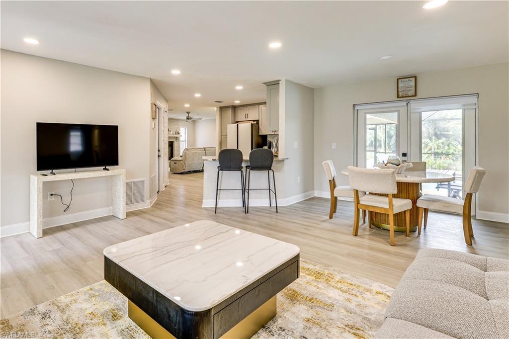 ISLAND PARK WOODLANDS - Residential