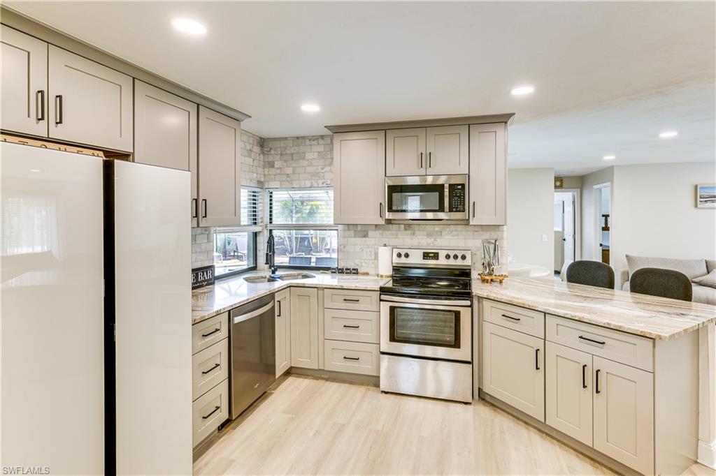 ISLAND PARK WOODLANDS - Residential