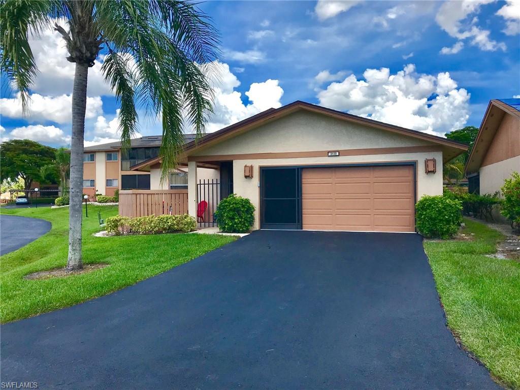 ROYAL WOODS - Residential