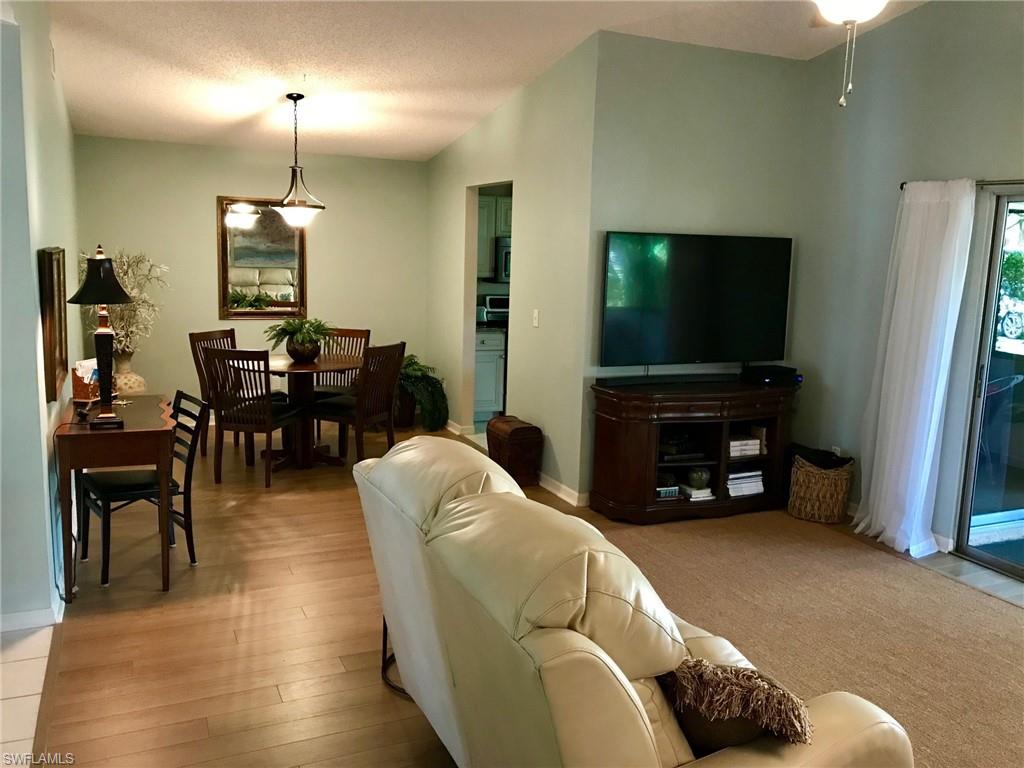 ROYAL WOODS - Residential