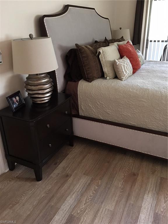 ROYAL WOODS - Residential