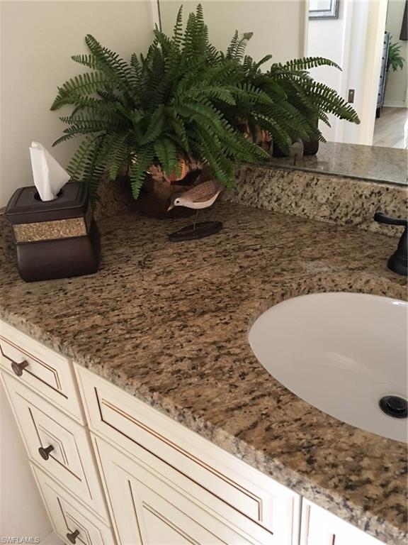 ROYAL WOODS - Residential