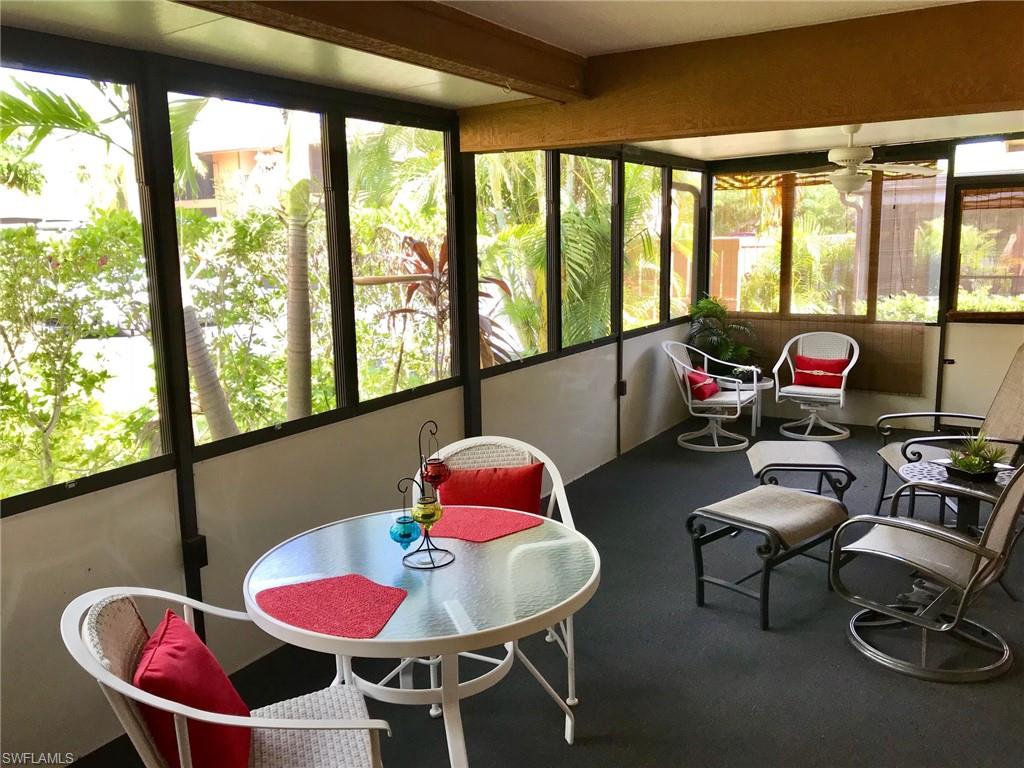 ROYAL WOODS - Residential