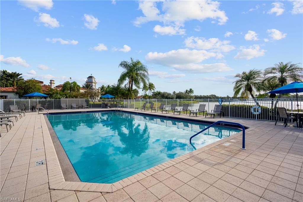 VILLAGE WALK - Residential