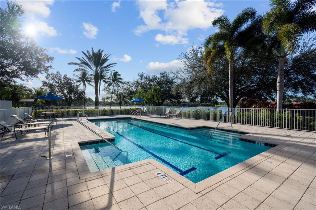 VILLAGE WALK - Residential