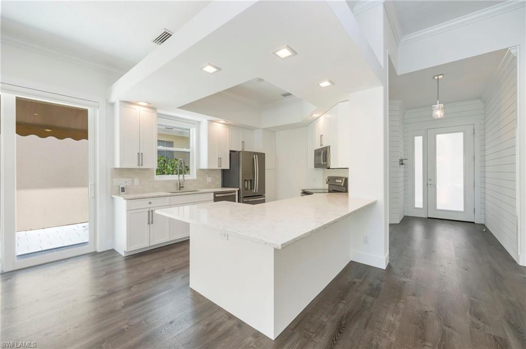 VILLAGE WALK - Residential