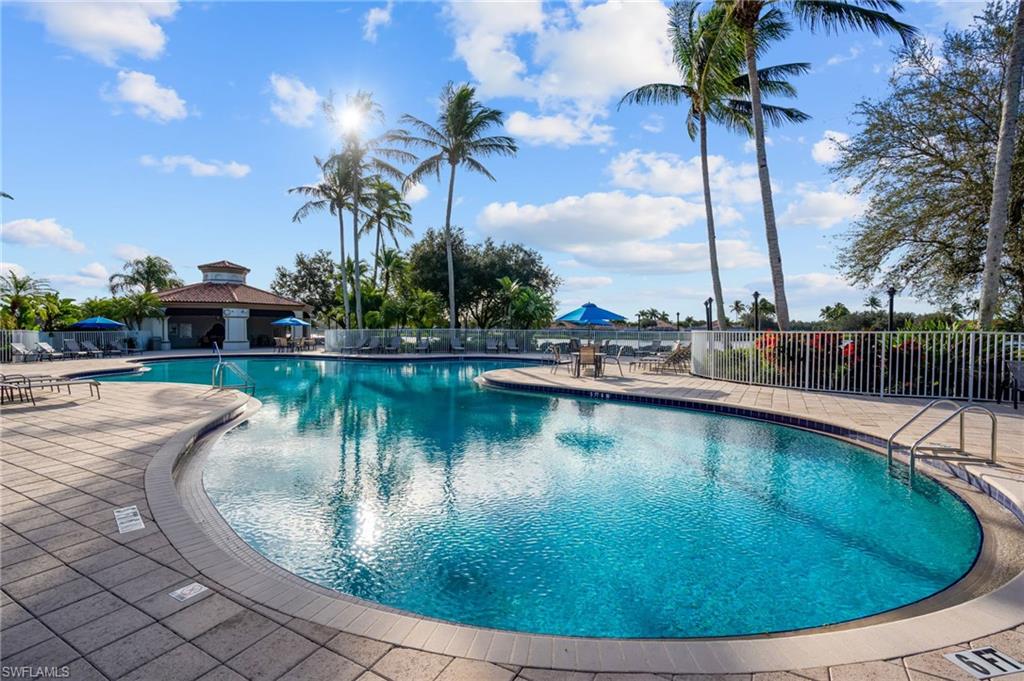 VILLAGE WALK - Residential