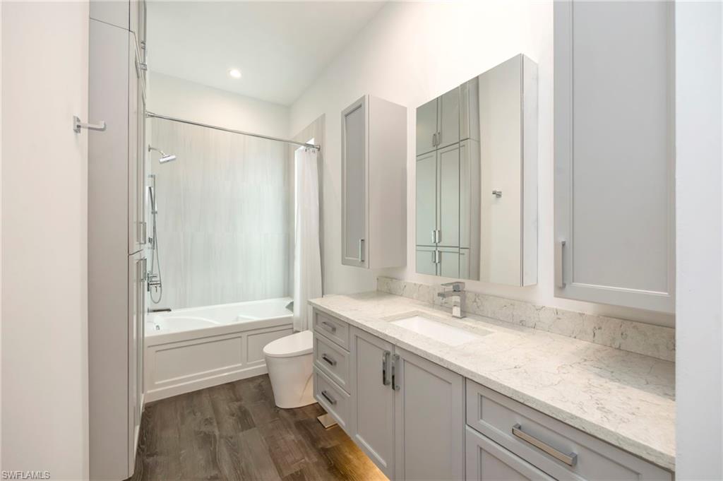 VILLAGE WALK - Residential