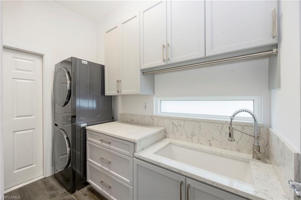 VILLAGE WALK - Residential