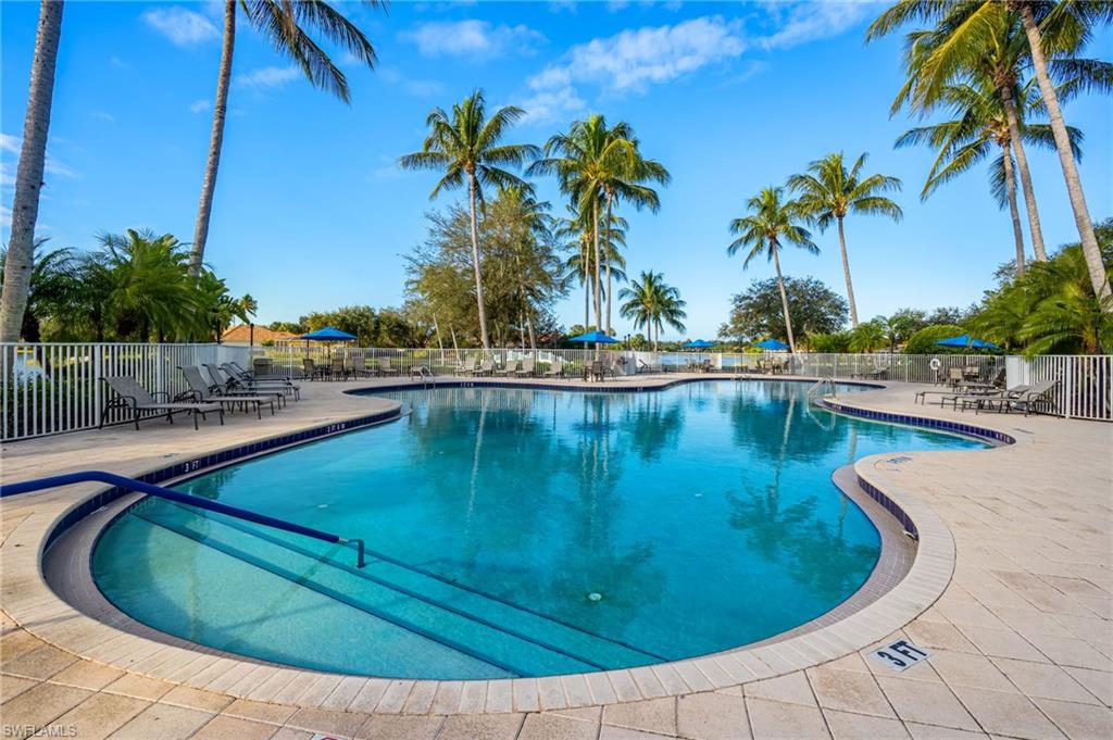 VILLAGE WALK - Residential