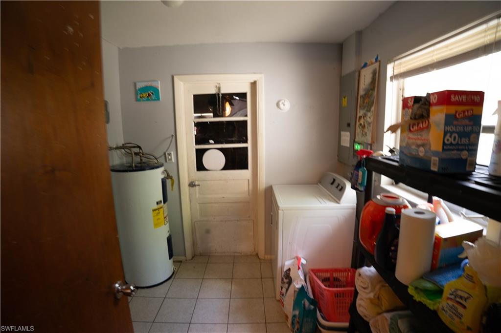 FORT MYERS SHORES - Residential