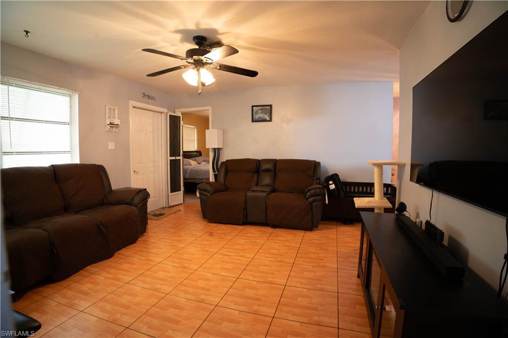 FORT MYERS SHORES - Residential