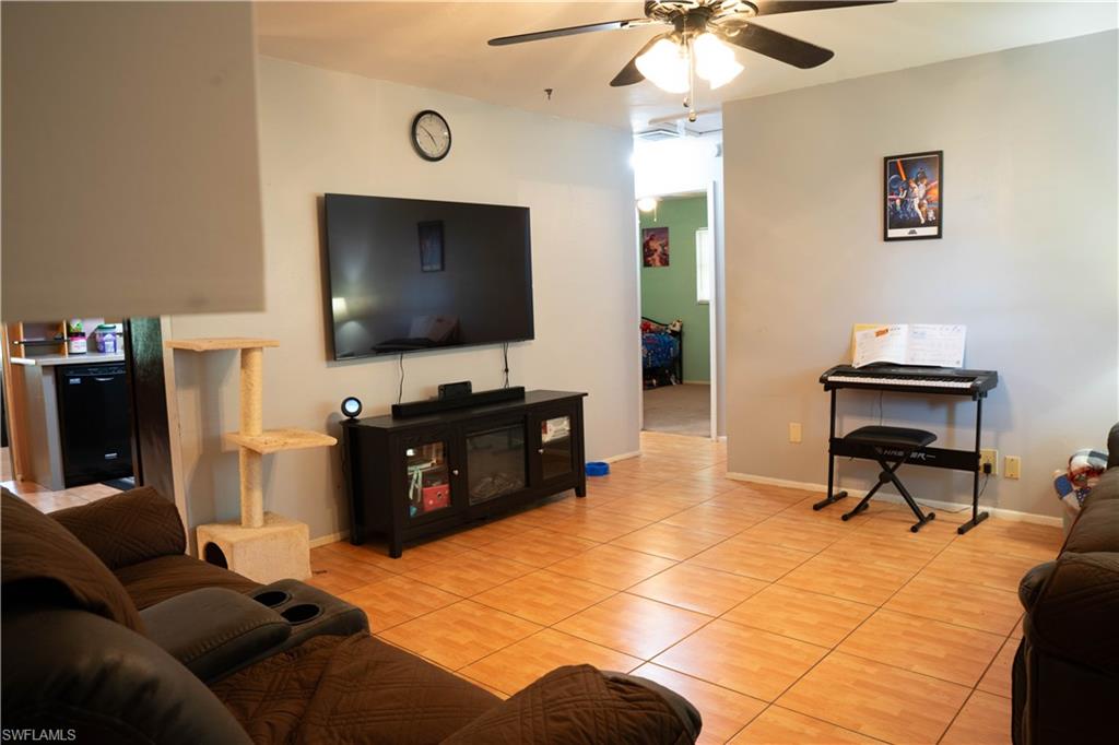 FORT MYERS SHORES - Residential