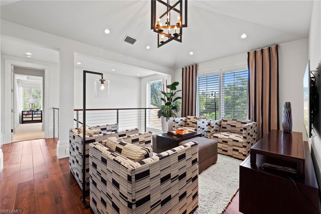 QUAIL WEST - Residential