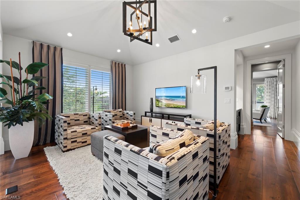 QUAIL WEST - Residential