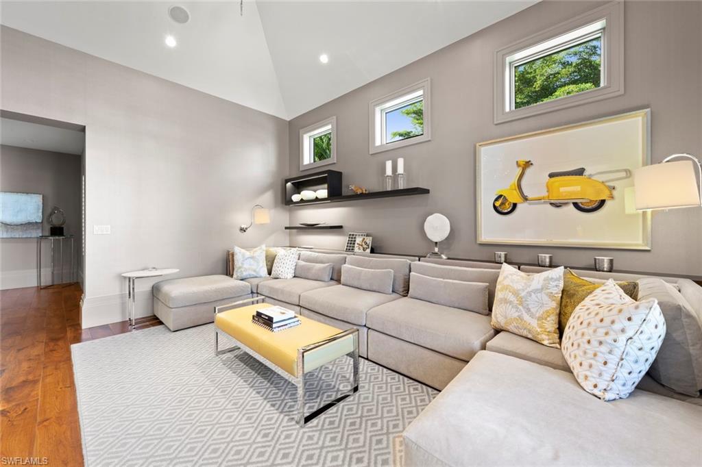 QUAIL WEST - Residential