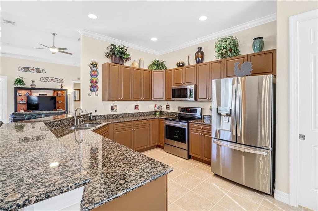 VILLA TUSCANY - Residential