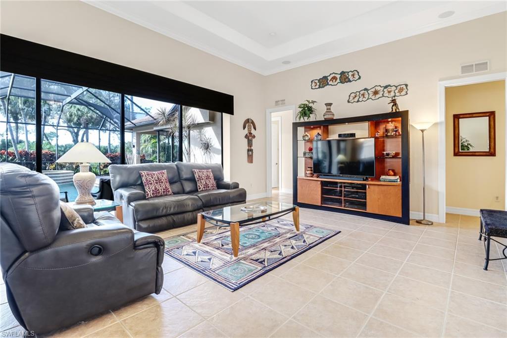 VILLA TUSCANY - Residential