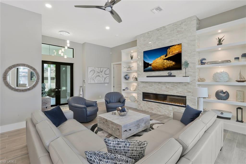 CAPE HARBOUR - Residential