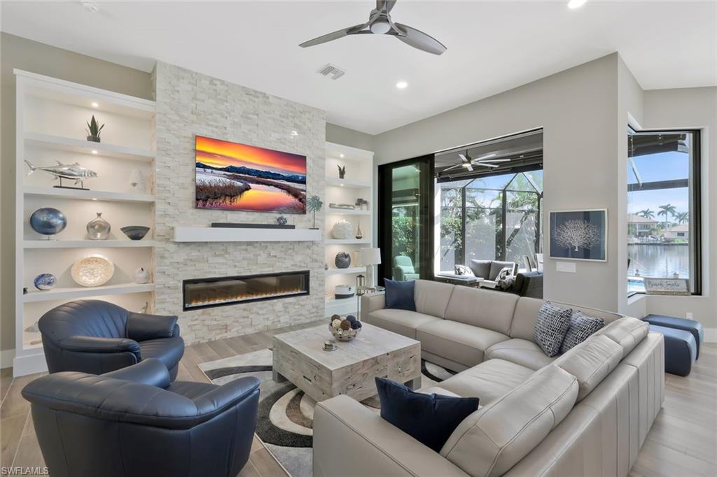 CAPE HARBOUR - Residential