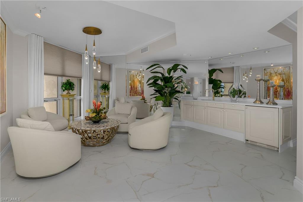 4021 Gulf Shore BLVD N 903