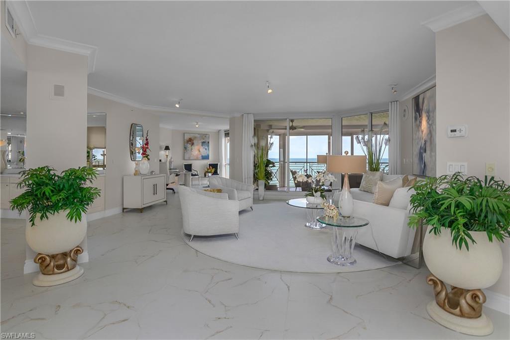 4021 Gulf Shore BLVD N 903