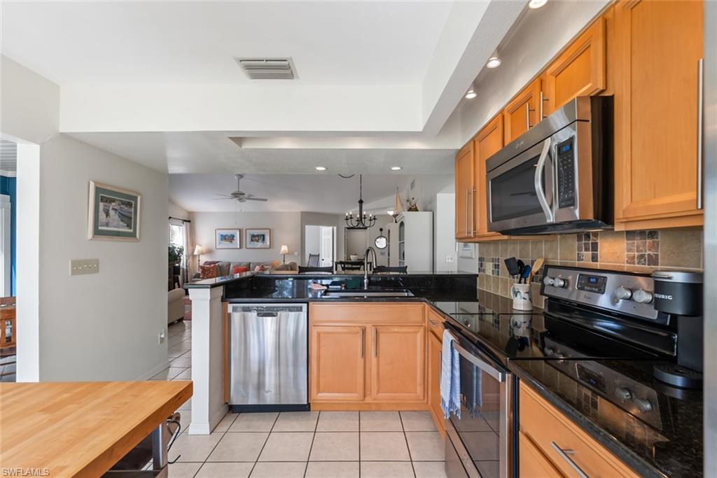 SAGAMORE COURT - Residential