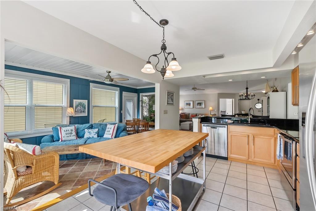 SAGAMORE COURT - Residential